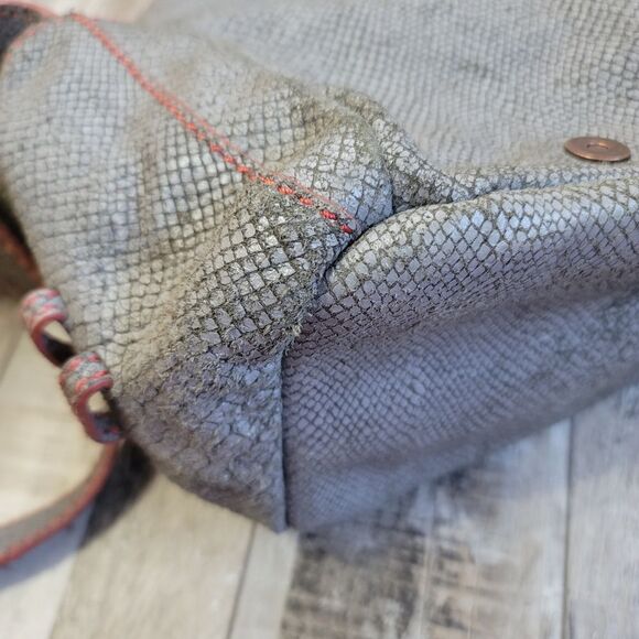 Liebeskind Berlin Fleur Silver Snakeskin Leather Shoulder Crossbody Bag - Picture 7 of 10